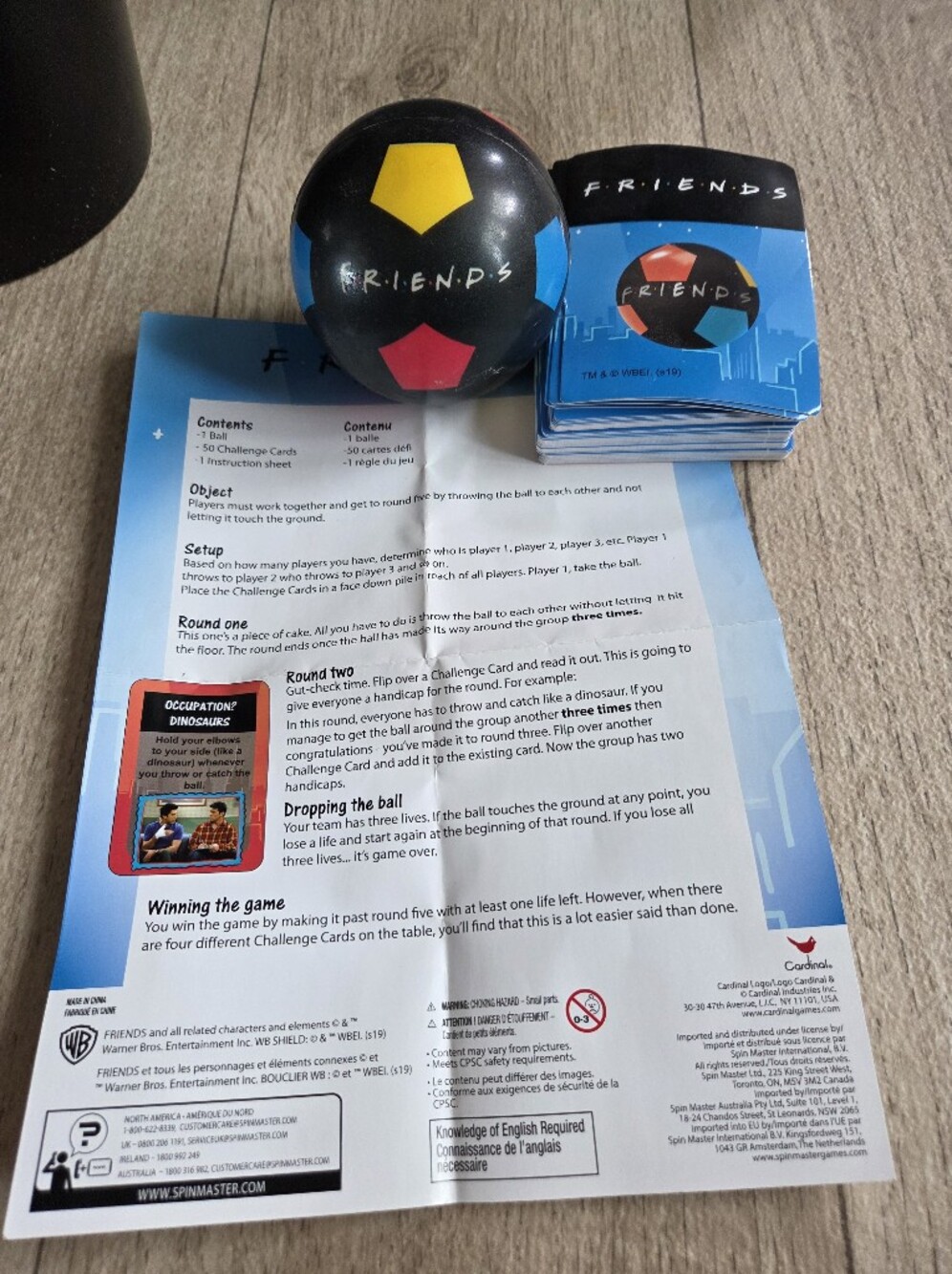FRIENDS Blue Trivia Cards with Black Multi-Panel Ball